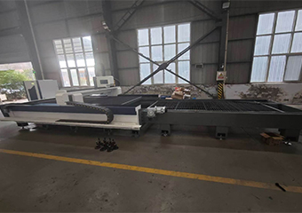 Shuttle-table fiber laser sheet cutting machine